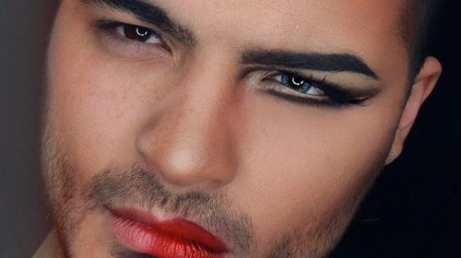 maquillage homme alex faction