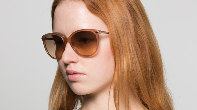 lunettes de soleil rousse