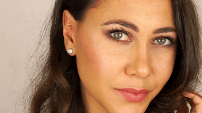 maquillage yeux verts simple