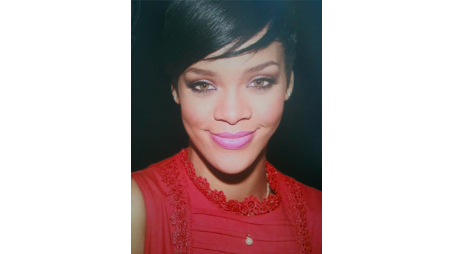 Rihanna 1er tuto makeup